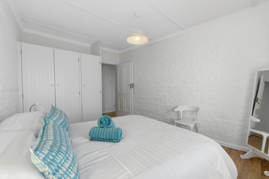 7 Bedroom Property for Sale in Mountainside Western Cape